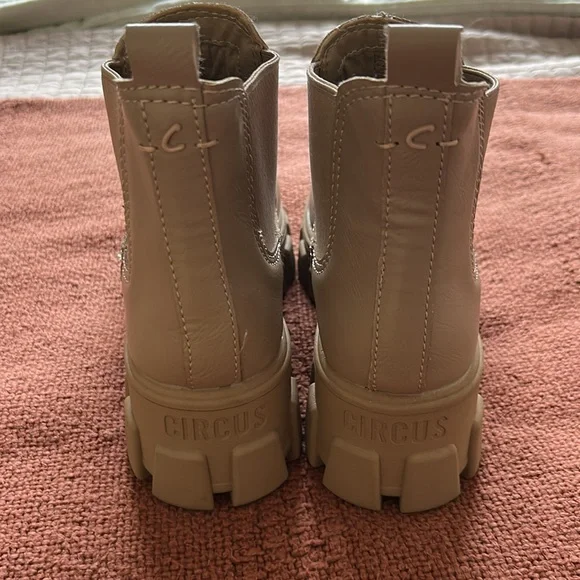 Circus by Sam Edelman Cream Chunky Boots - Picture 2 of 5